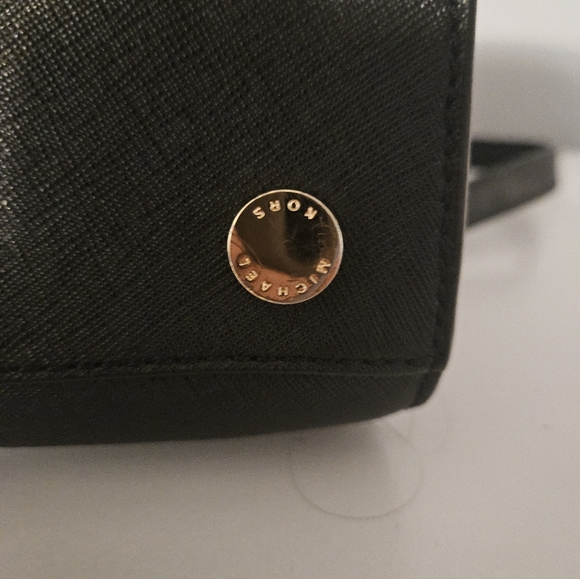 Michael Kors Black Selma Medium Saffiano Leather Purse 🖤 - Picture 8 of 10